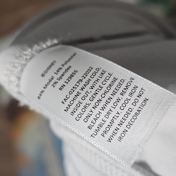 Disney Epcot High Waisted Wide Leg Drawstring Lounge Crop Pants Size XXL NWT - Picture 5 of 7